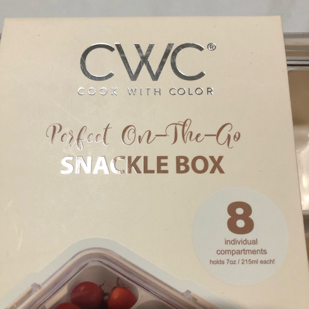 NWT CWC Cook With Color Perfect On-The-Go SNACKLE BOX 8 Individual Compartments - Picture 2 of 12